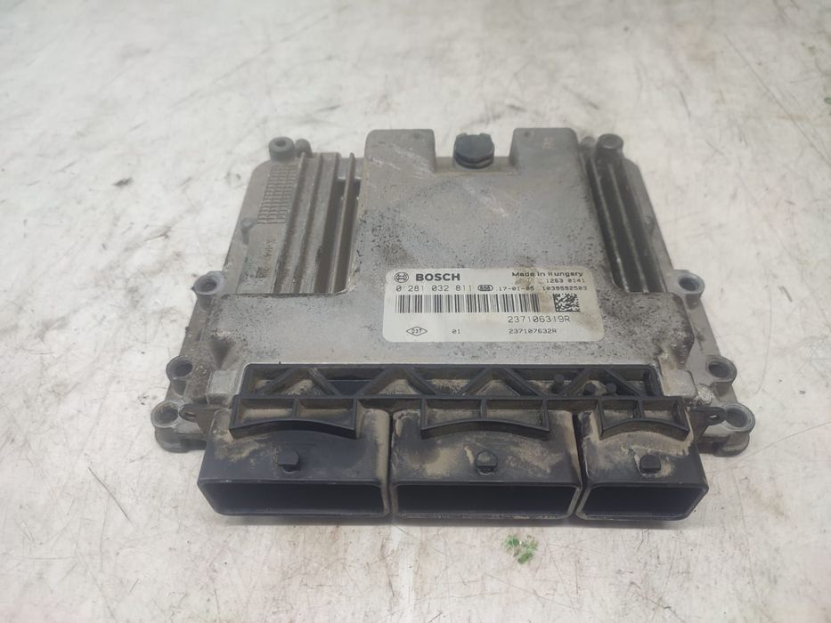 Calculator motor ECU 0281032811 1.5 dci k9k626 Dacia Logan 2 [facelif