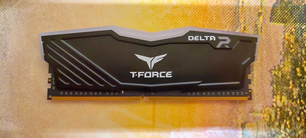 Рам памет T Force Delta RGB 2 х 8GB DDR4 3200MHz
