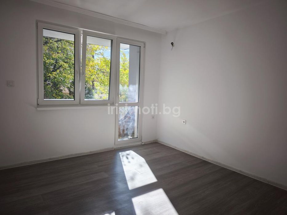 Под наем тристаен, €550, 100кв.м. в Орландовци