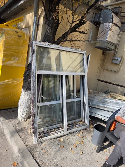 Окно и двер с ключами