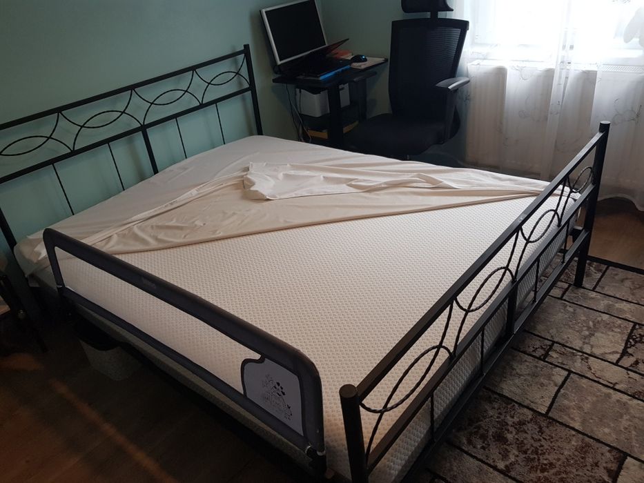 Pat fier forjat + saltea impecabila 160x200