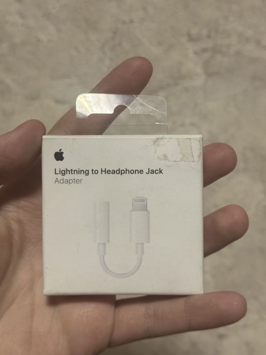 Lightning to Headphone Jack (оригинал)