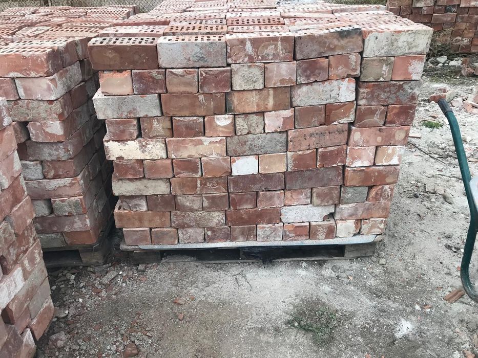 Se vinde cărămidă din demolare