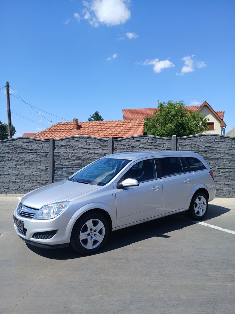 Vând Opel Astra H 1.4 Benzina 2009 Combi