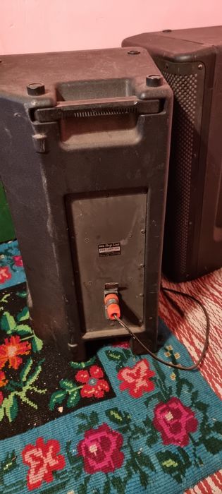 Se vinde mixer cu boxe