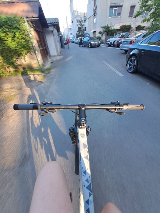 Vând bicicleta în stare buna
