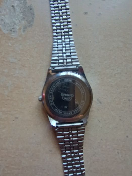 Сребърен мъжки часовник Casio