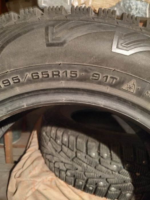 Прошдам Шины зимние!как новые !