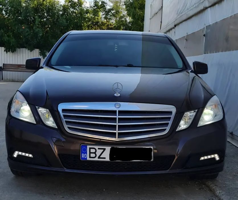 Vând Mercedes e 220