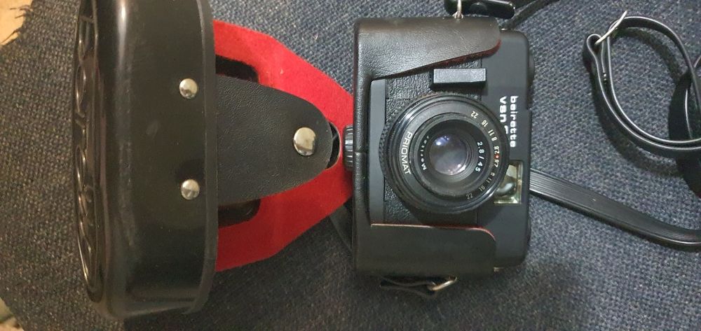 Стар немски лентов фотоапарат  Beirette VSN ,с оригинален калъф.