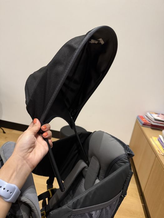 Rucsac drumetii pentru carat copilul Deuter