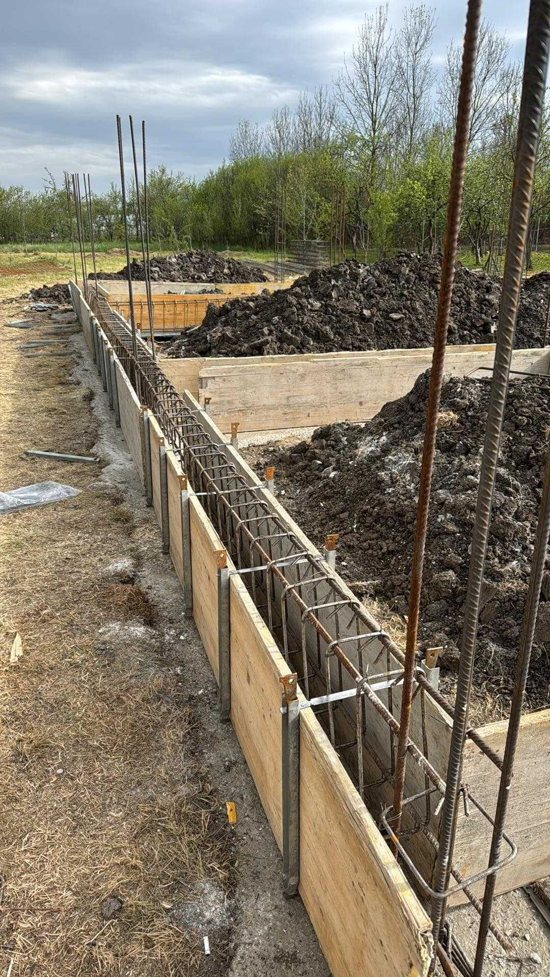 Servicii de Construcții și Renovări -  Interioare și Exterioare