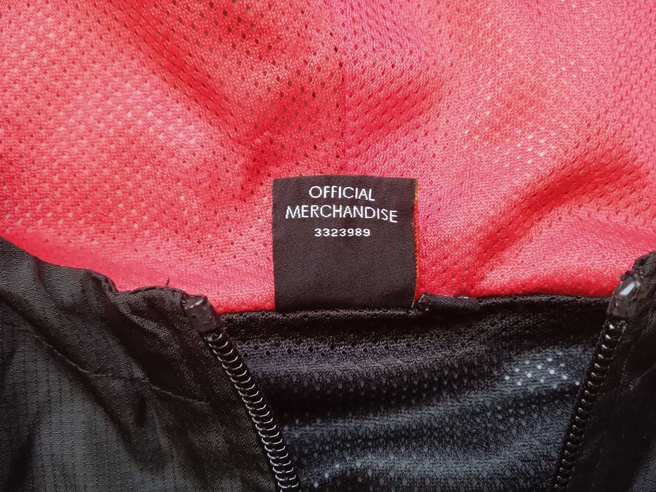 Manchester United яке- размер XL