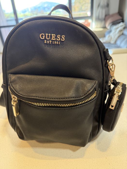 Черна раница Guess ОРИГИНАЛНА