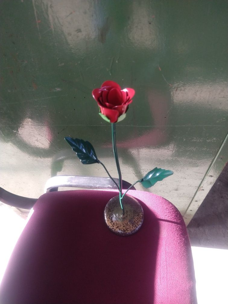 Роза от метал ръчна изработка