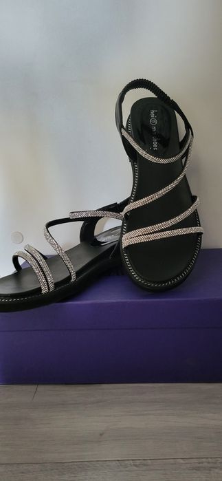 Продажа.  обуви   ..