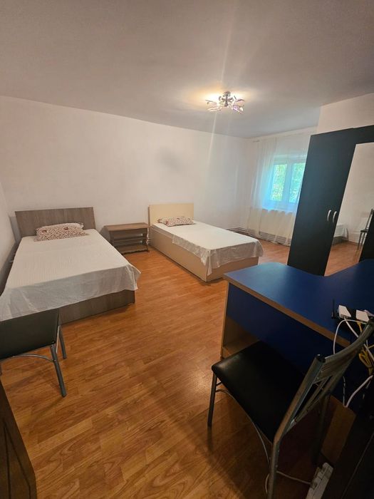 Inchiriez apartament 3 camere