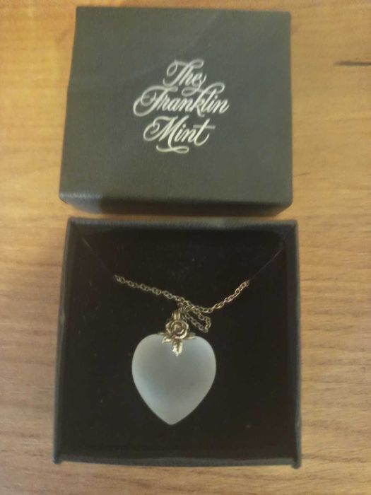 Vând lănțișoare de argint