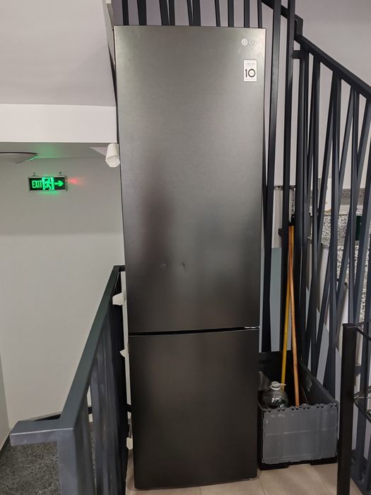 Vând combină LG cod produs GBP62MCNBC