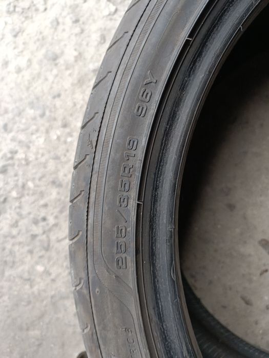Летни гуми -19цола -255/35-1бр.-120лв."GOOD YEAR"