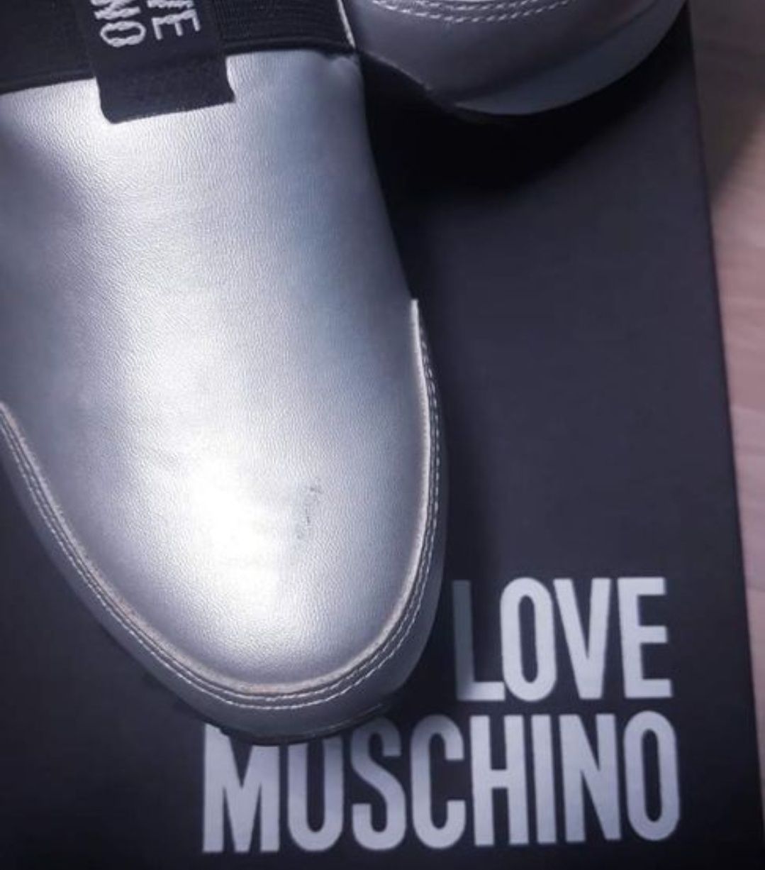 GUESS, ADIDAS, MICHAEL KORS, Moschino, New Balance, Liu Jo