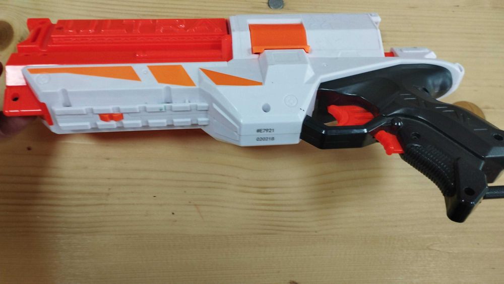 Nerf 2 ULTRA stare aproape nouă