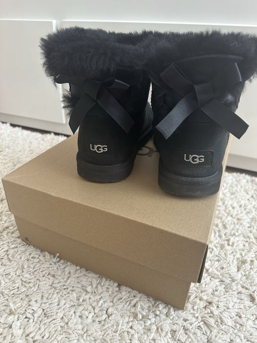 UGG fete marime 35