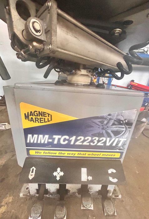 Машина за демонтаж/монтаж на гуми MAGNETTI MARELLI  MM-TC1223 2V IT