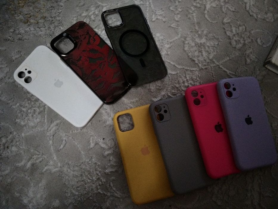 Продам чехлы iphone 11