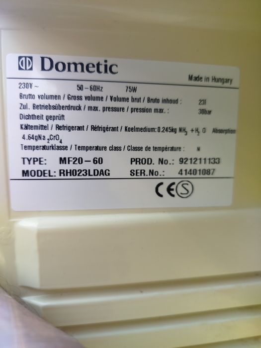 мини хладилна витрина dometic дометик хладилник