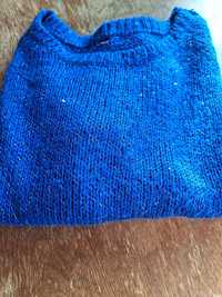 Дамски плетен пуловер,с лъскава нишка