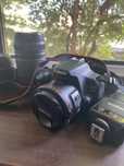 Vand Canon 1200D împreuna cu 3 obiective şi bliț Godax TT350 mini