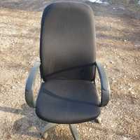 Продам офисная кресло