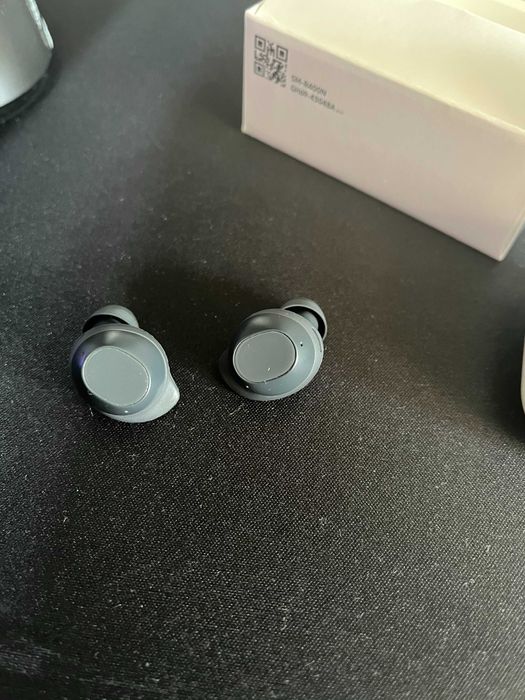 Casti bluetooth Samsung Galaxy Buds FE, ANC + accesorii sigilate