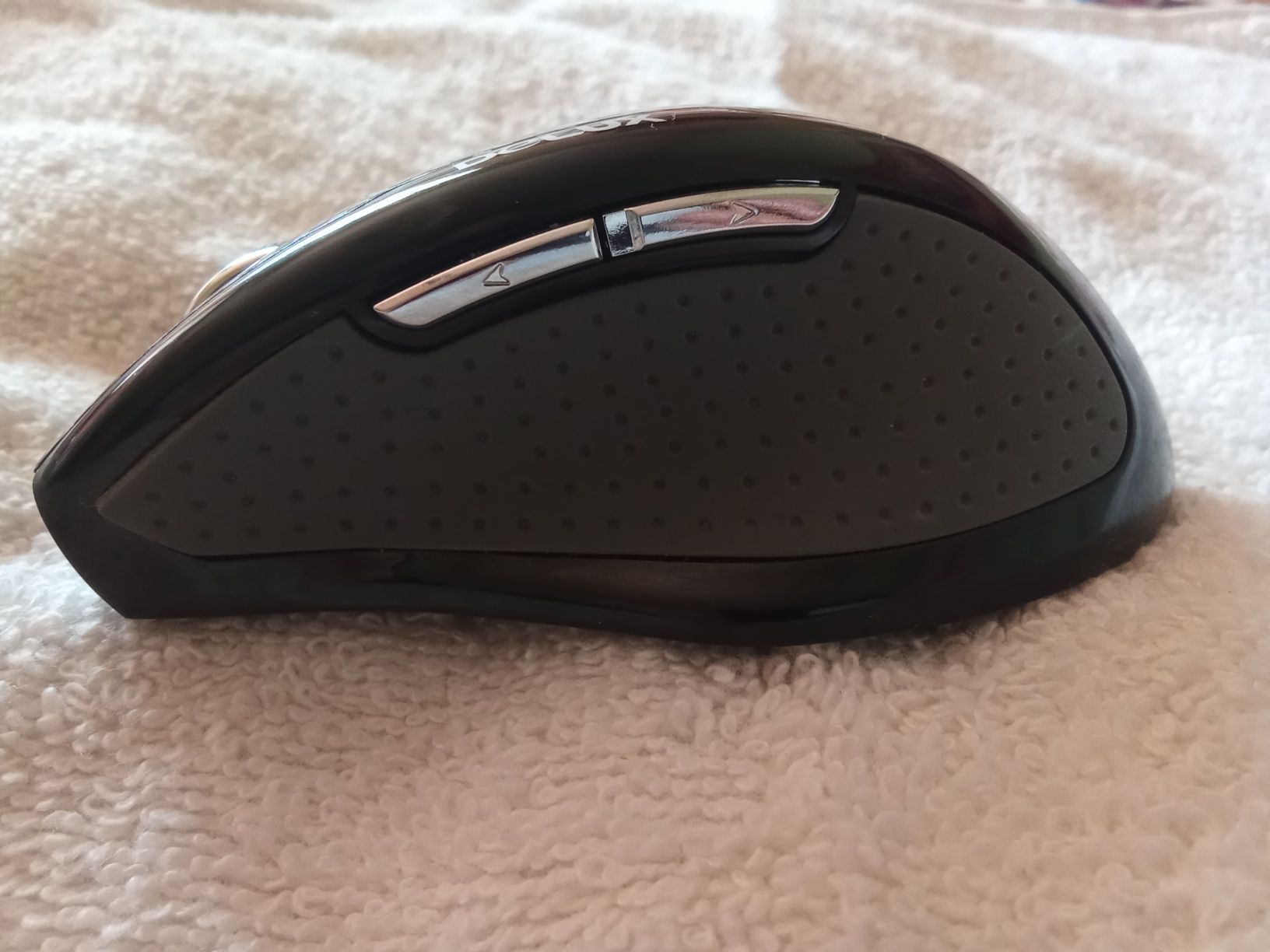 Мишка delux M525
