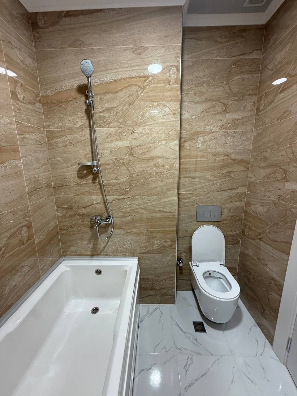 Istanbul City Продается 2 комнатная квартира ремонт ул.Заводская