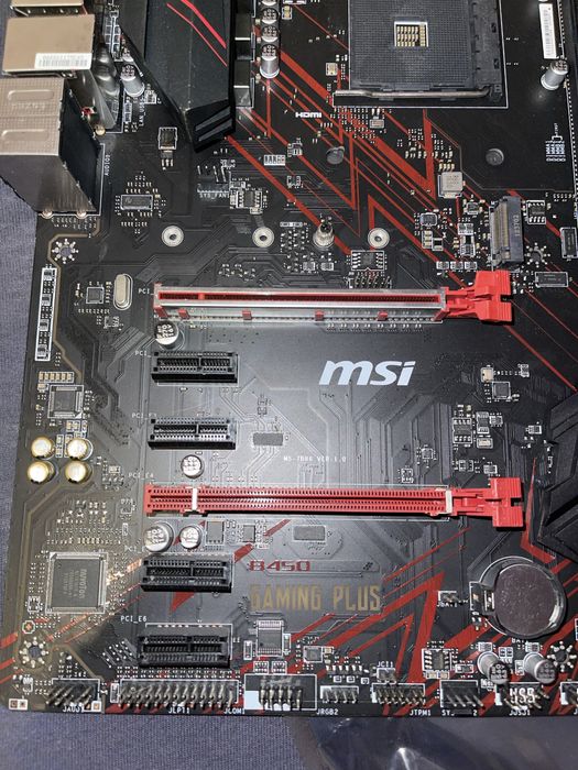 placa de baza MSI B450 gaming plus defecta