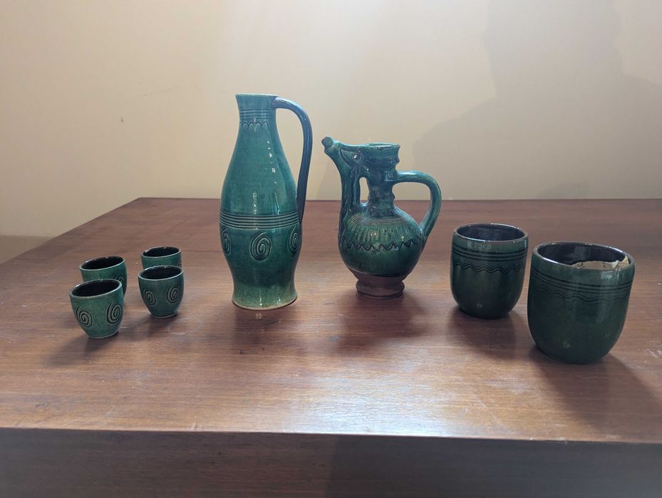 продавам керамичен и порцеланов сервиз