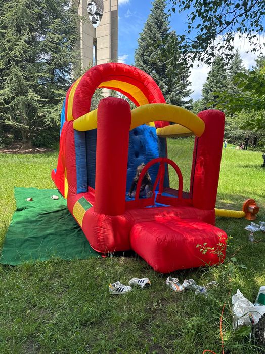 Надуваем замък/батут - под наем