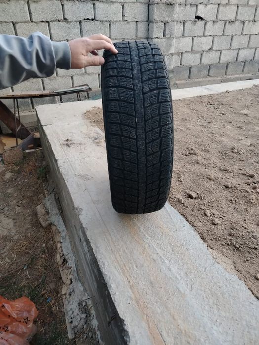 Покрышки зимние б/у 185/65/R15
