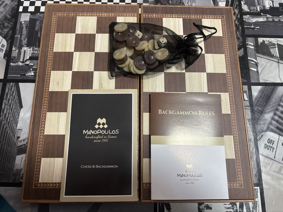 Шах и Табла Manopoulos