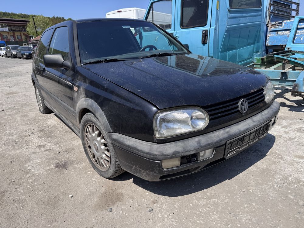 Голф 3 1.6и 101кс 1996г На Части