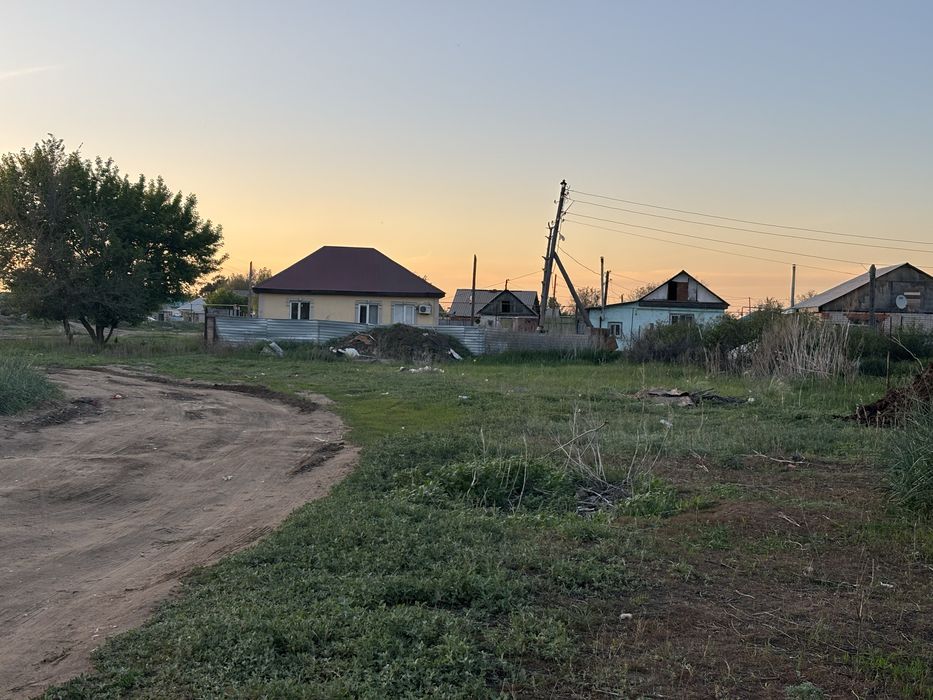 Дачный участок (земля)