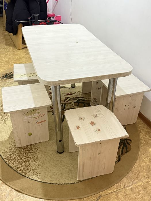 Стуль 5 стульясымен бірге сатылады