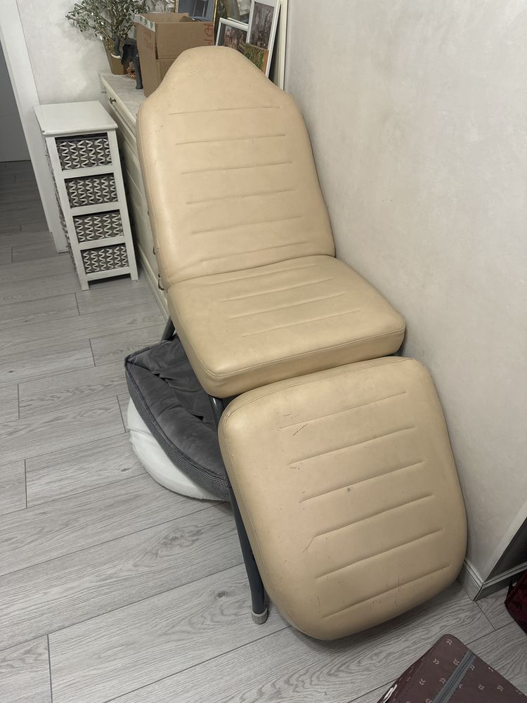 Продается кушетка