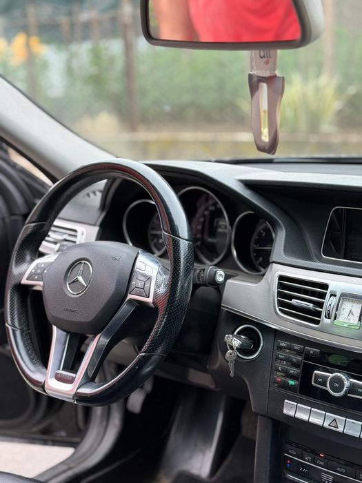 Mercedes Benz E200 2014