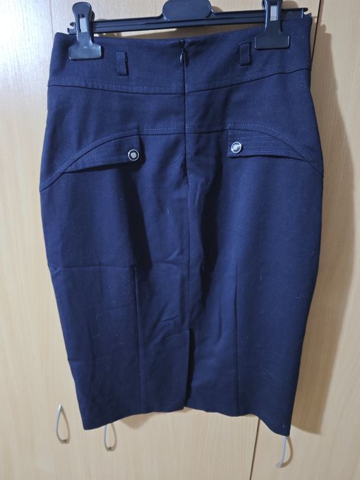 Fustă elegantă mulată