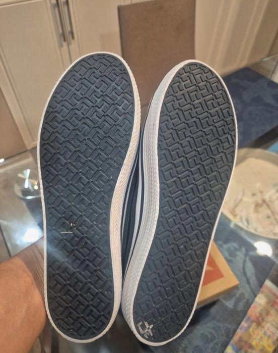Tommy Hilfiger tenesi mar 38 ca noi