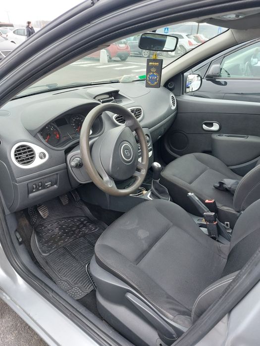 Renault  clio  3 benzina +gpl