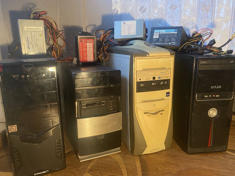 Корпус, монитор, плок питания, материнская плата